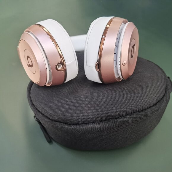 Beats Solo3 Wireless Headband Bluetooth Bass Used Running 98 New - Picture 13 of 15